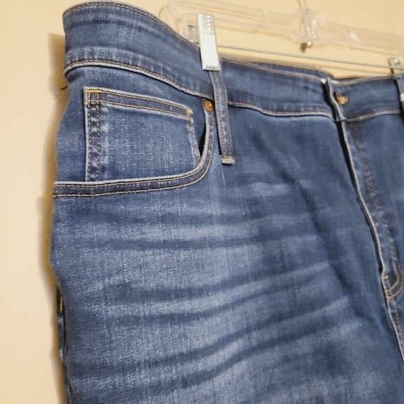 Madewell | Curvy High-Rise Skinny Jeans in Danny Wash (Size 36) - Picture 4 of 15